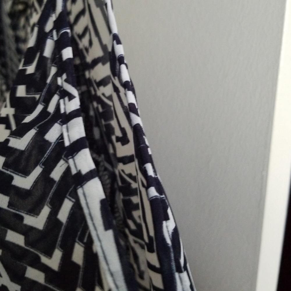 Blouse - Picture 2 of 3